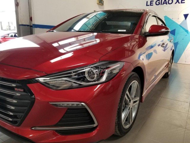 Bán Hyundai Elantra 2018, KM 80 triệu