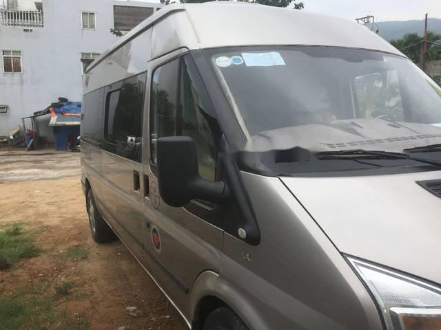 Cần bán lại xe Ford Transit năm sản xuất 2010, màu bạc chính chủ