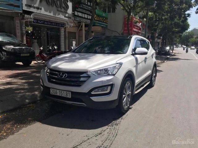 Bán ô tô Hyundai Santa Fe 2.2L 4WD đời 2016, màu trắng như mới