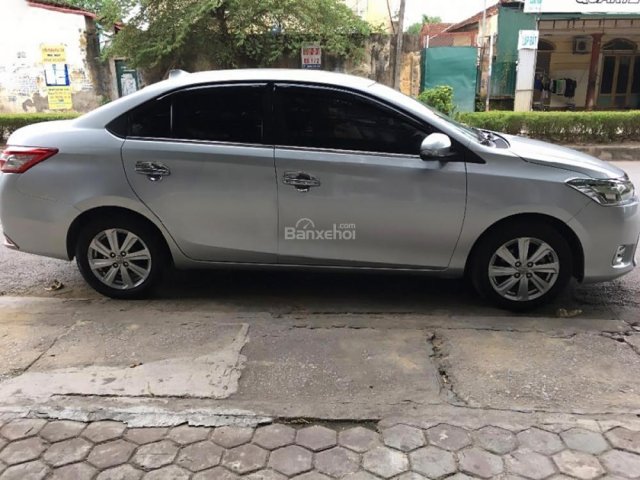 Cần bán Toyota Vios 1.5E năm sản xuất 2014, màu bạc như mới, giá chỉ 398 triệu