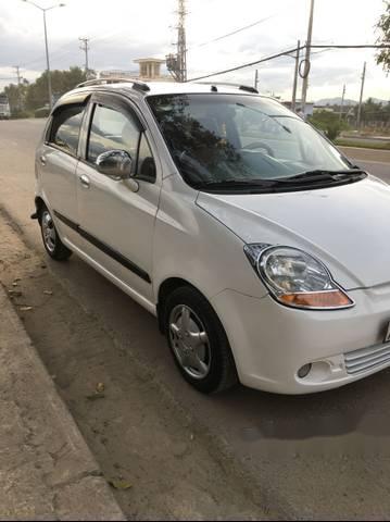 Cần bán gấp Chevrolet Spark 2010, màu trắng

