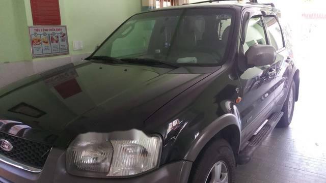 Cần bán Ford Escape đời 2003, màu đen, giá tốt