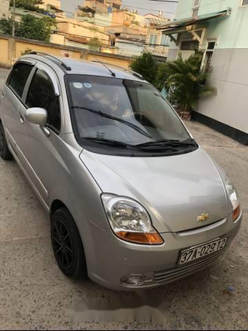 Bán xe Chevrolet Spark LT đời 2011, màu bạc, giá tốt