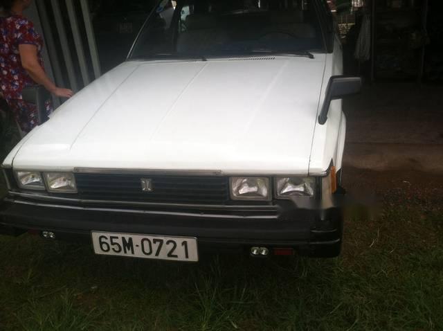 Cần bán Toyota Cresta đời 1981, màu trắng, giá tốt