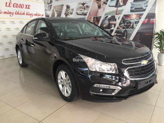 Bán Chevrolet Cruze LT đời 2018, đủ màu giao ngay KM đến 28/07 50 triệu. LH Mr. Tuấn 0966705667