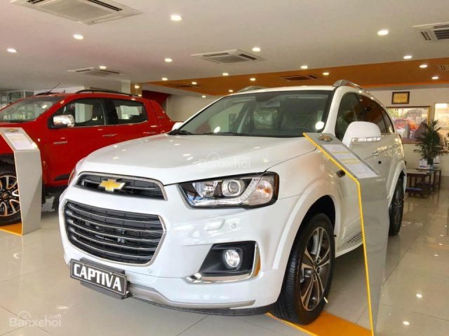 Bán xe Chevrolet Captiva 2.4 LTZ, 2018 trả trước 9,99%, khuyến mãi thêm 80 triệu