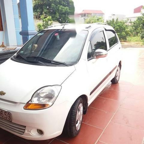 Cần bán xe Chevrolet Spark sản xuất 2010, màu trắng, giá chỉ 114 triệu