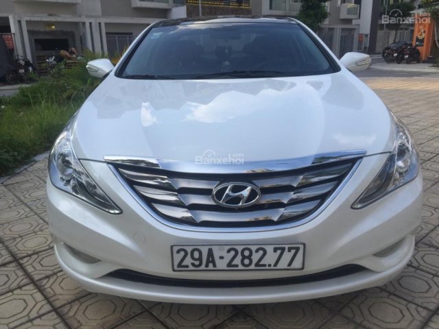 Bán ô tô Hyundai Sonata 2.0 AT đời 2011, màu trắng, nhập khẩu