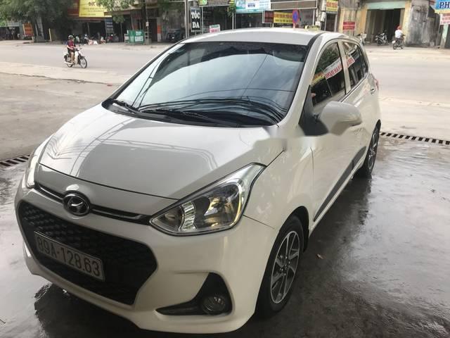 Gia đình cần bán xe Hyundai Grand i10 1.0 MT bản đủ 2017 giá rẻ