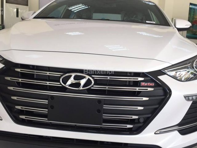 Hyundai Elantra Sport giao ngay và luôn sở hữu với mức giá tối thiểu 140 triệu