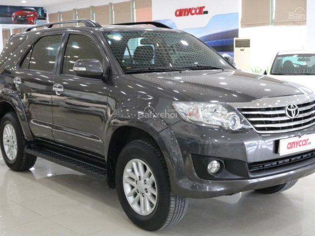 Cần bán xe Toyota Fortuner 2.7AT sản xuất năm 2014, màu xám