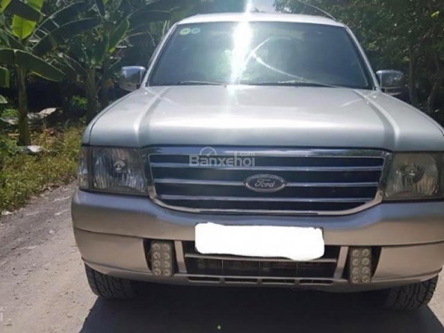 Gia đình bán xe Ford Everest 2.5L 4x2 MT đời 2005 