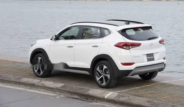 Bán Hyundai Tucson 1.6 Turbo đời 2018, màu trắng