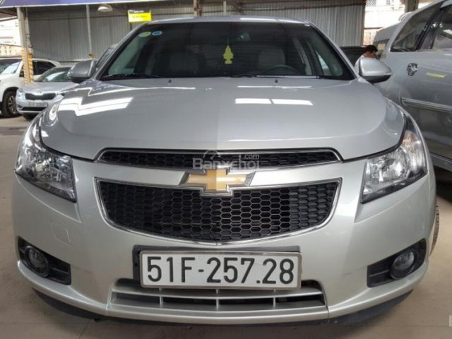 Bán Chevrolet Cruze 1.8AT, màu bạc, số tự động, sản xuất 2015 biển Sài Gòn, lăn bánh 32000km