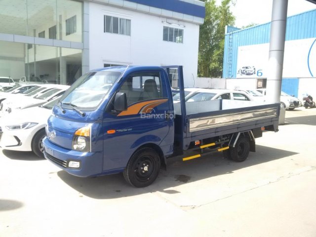 Bán xe tải Hyundai H150 thùng lửng, giao ngay, bảo hành 2 năm, 50.000km0