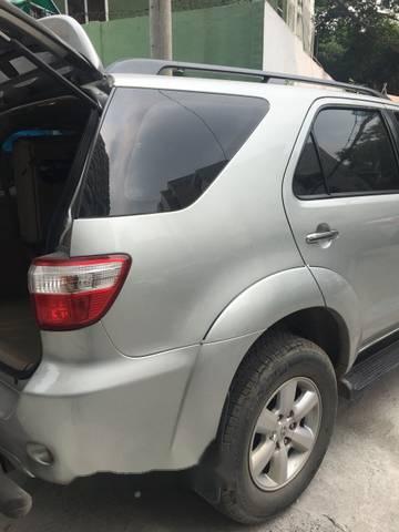 Bán Toyota Fortuner sản xuất 2010, màu bạc số tự động giá cạnh tranh