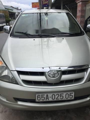 Cần bán lại xe Toyota Innova sản xuất năm 2006, màu bạc, giá 305tr