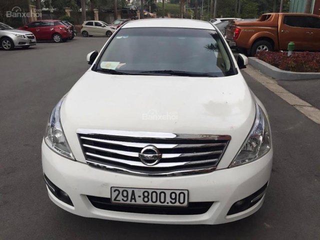 Cần bán gấp Nissan Teana 2.0 sản xuất năm 2010, màu trắng, nhập khẩu nguyên chiếc