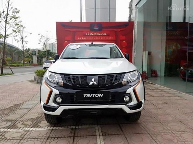 Cần bán Mitsubishi Triton Athlete 4x2 AT Mivec 2018, màu trắng, nhập khẩu nguyên chiếc