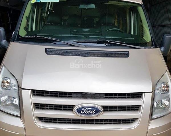 Xe Ford Transit 2.4L đời 2011, màu hồng như mới, giá chỉ 460 triệu