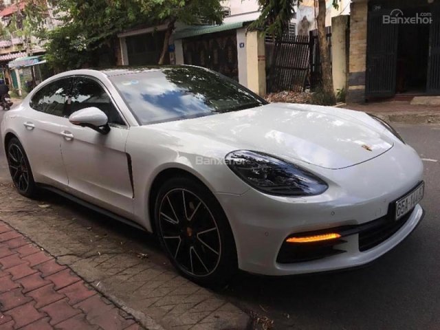 Bán Porsche Panamera 3.0 năm sản xuất 2017, màu trắng, nhập khẩu   