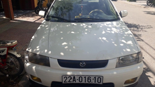 Bán Mazda 2 MT đời 2000, màu trắng như mới 