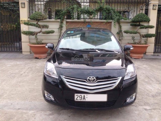 Gia đình cần bán gấp chiếc Toyota Vios 1.5 E 2012 số sàn, chính chủ, màu đen0