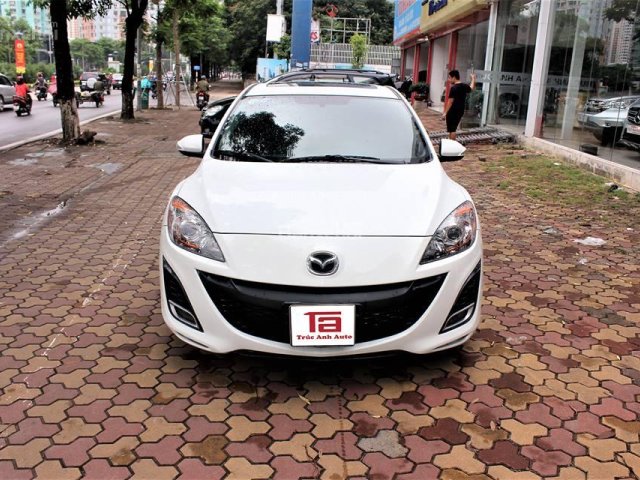 Bán Mazda 3 năm sản xuất 2011, màu trắng