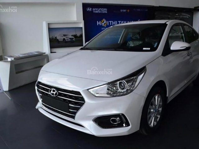 Cần bán xe Hyundai Accent 1.4 MT sản xuất 2018, màu trắng, mới 100%