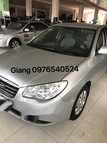 Cần bán xe Hyundai Elantra đời 2009, màu bạc xe gia đình giá cạnh tranh