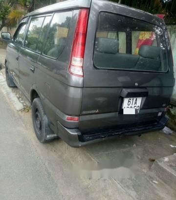 Chính chủ bán ô tô Mitsubishi Jolie 2002, màu xám