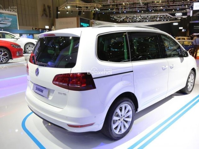 Bán ô tô Volkswagen Sharan năm 2017 màu trắng, giá 1 tỷ 850 triệu nhập khẩu nguyên chiếc