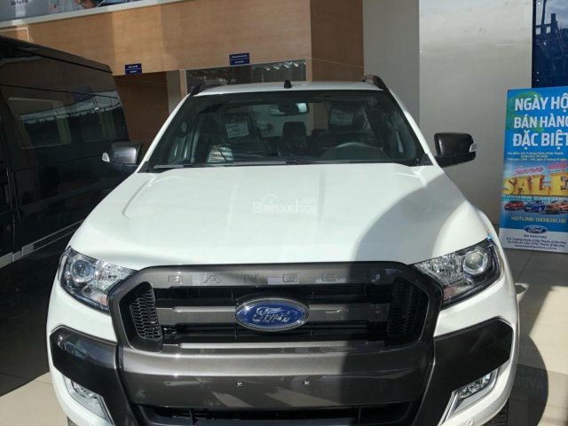 Bán Ford Ranger Wildtrak năm sản xuất 2018, màu trắng, xe nhập, giá 925tr