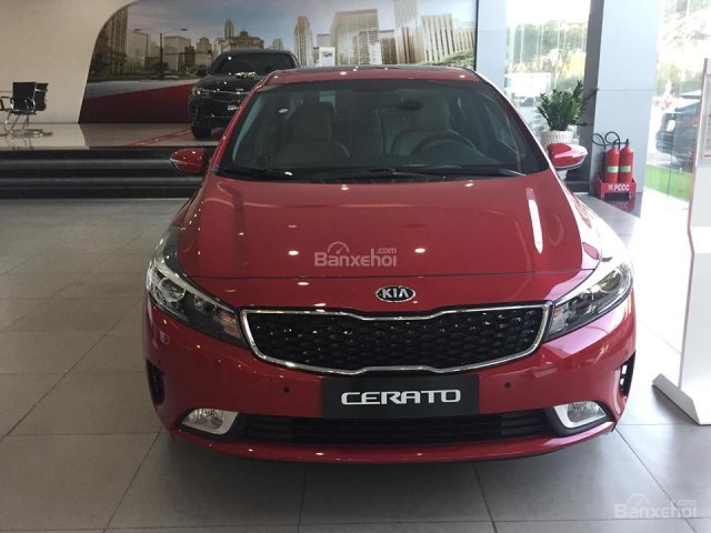 Giá xe Kia Cerato 2018 giảm ngay tiền mặt và tặng gói phụ kiện 20 triệu đồng. LH 0972268021 TNBH Huấn