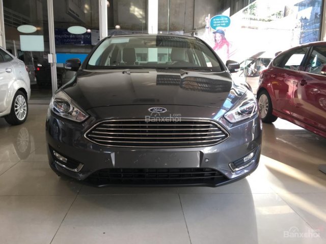 Bán Ford Focus 2019, hỗ trợ giá tốt, vay lãi suất thấp hồ sơ đơn giản