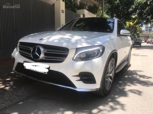 Bán ô tô Mercedes-Benz GLC-300 sản xuất 2017, ĐK 11/2017, full options, biển Hà Nội, bao test