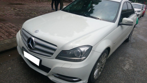 Bán xe cũ Mercedes đời 2011, màu trắng số tự động