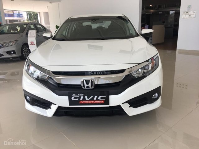 Bán Honda Civic 1.8AT đời 2018, màu trắng, xe nhập