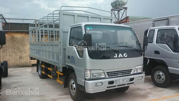 Bán trả góp xe tải JAC 2.4 tấn vào thành phố, xe tải nhập khẩu giá rẻ tại miền Nam
