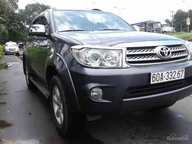 Bán Toyota Fortuner 2.5G đời 2011, màu xám chính chủ, giá 636tr