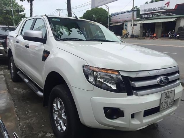 Bán xe Ford Ranger XLS 2.2L 4x2 MT 2015, màu trắng, xe nhập