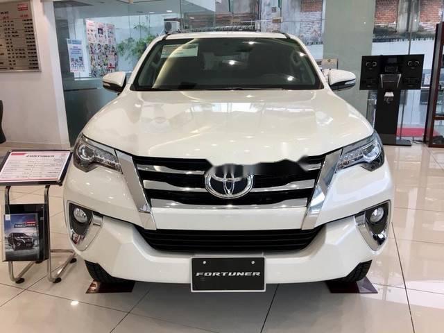 Bán Toyota Fortuner G đời 2018, màu trắng, giá tốt