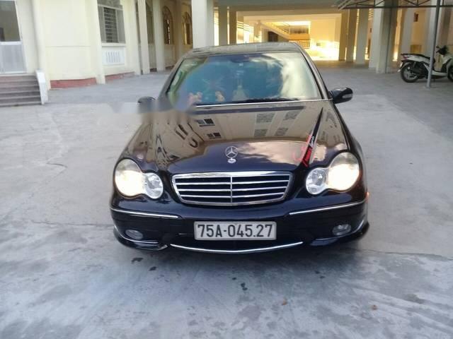 Cần bán xe Mercedes sản xuất 20050