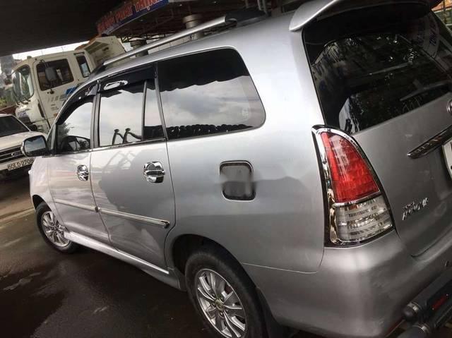 Cần bán Toyota Innova G đời 2009, màu bạc 