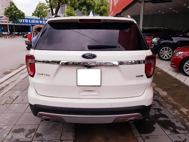 Cần bán gấp Ford Explorer Limited 2.3L EcoBoost sản xuất 2017, màu trắng 