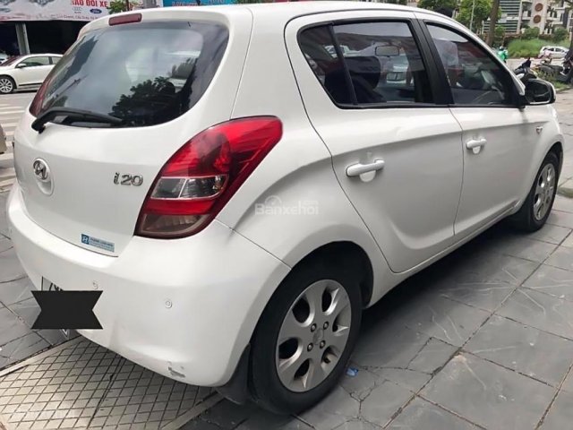 Cần bán gấp Hyundai i20 1.4 AT năm 2010, xe nhập