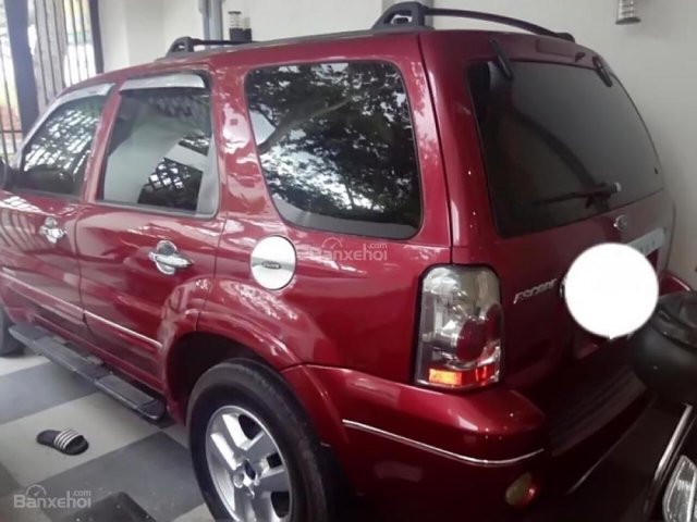 Bán Ford Escape sản xuất năm 2005, màu đỏ như mới