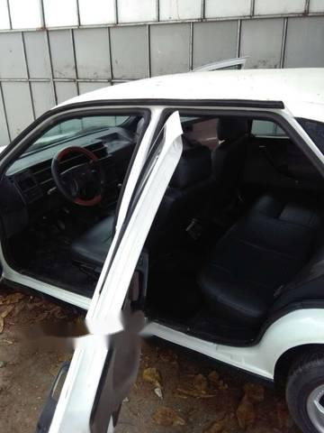 Cần bán lại xe Fiat Tempra năm sản xuất 2000, màu trắng, giá tốt