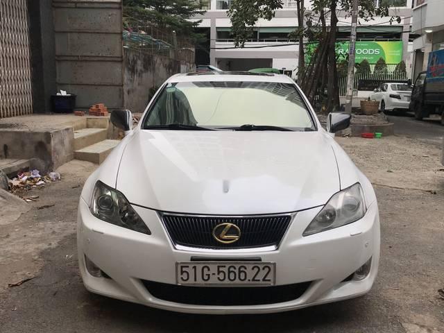 Cần bán gấp Lexus IS 300 sản xuất 2007, màu trắng, nhập khẩu