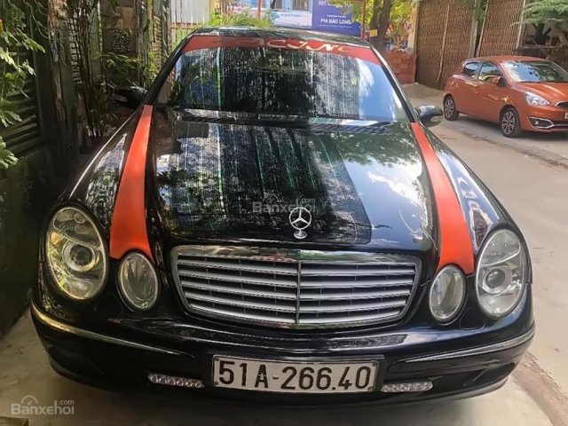 Bán Mercedes E 240 đời 2006, màu đen, nhập khẩu  